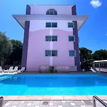 Modern With Outdoor Pool-beahost Appartement Bibione
