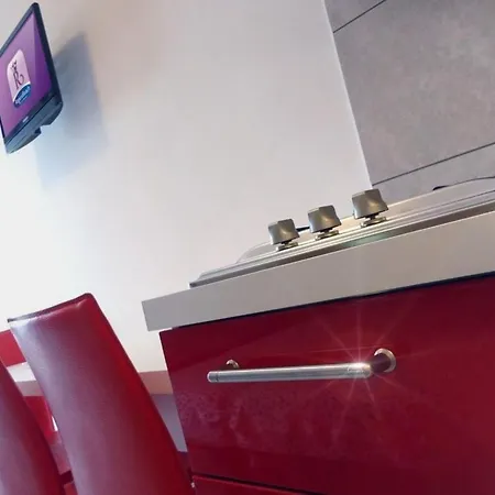 Modern With Outdoor Pool-beahost