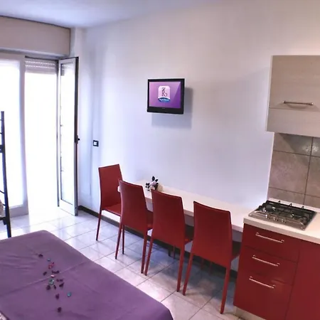 Modern With Outdoor Pool - Beahost Apartment *