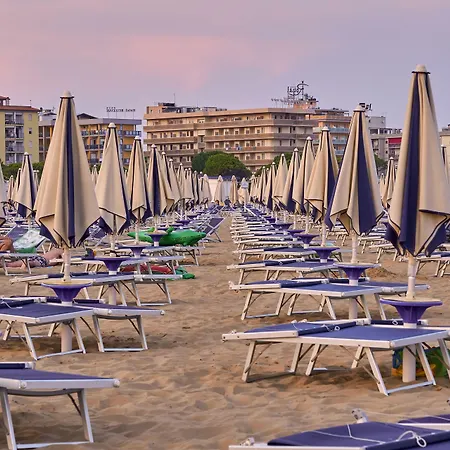 Modern With Outdoor Pool-beahost Bibione
